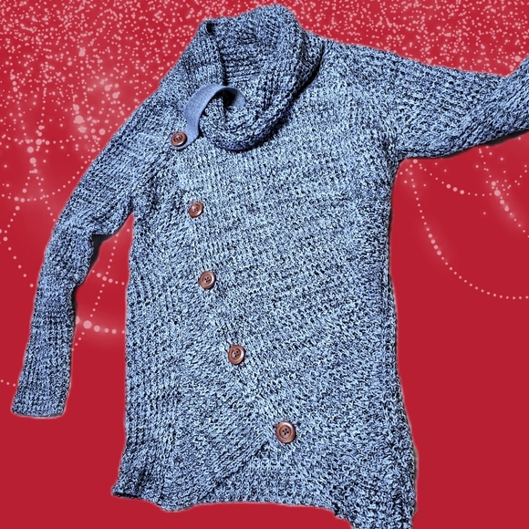 Elegant Gray Cowl Neck Women's Sweater - Picture 3 of 12